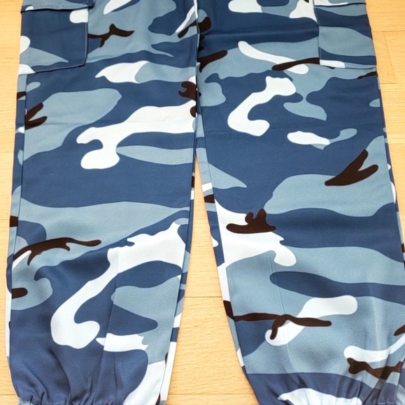 2 pair camo cargo joggers - Picture 7 of 9
